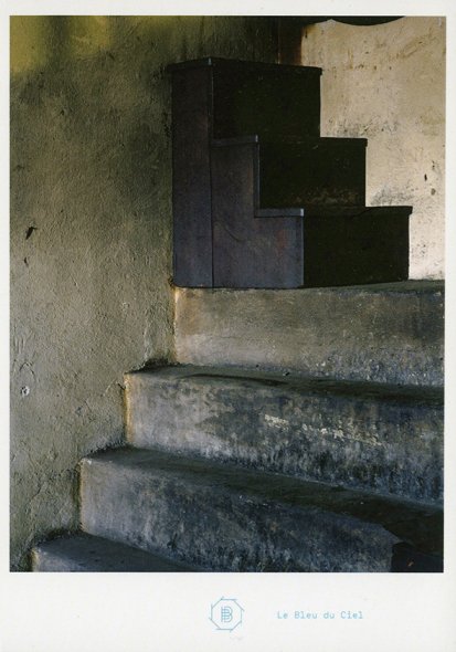 <p><strong> <i>Spolia</i> | Le Bleu du ciel | Lyon | 23.09— 19.11.2016</strong><br class='manualbr' />Carton d'invitation | couleur | 15 x 10,5 cm</p>
<p><i>Double escalier, Mine de Petrila, Spolia</i> (2013-2018).</p>